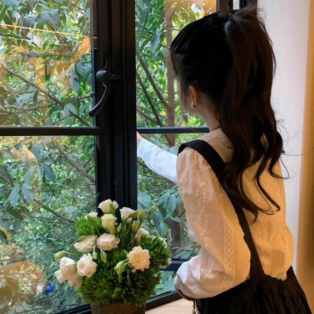 济慈和他的夜莺：盲目约会 在线观看